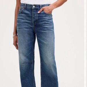 Madewell Darted Barrel Jeans in Irmo